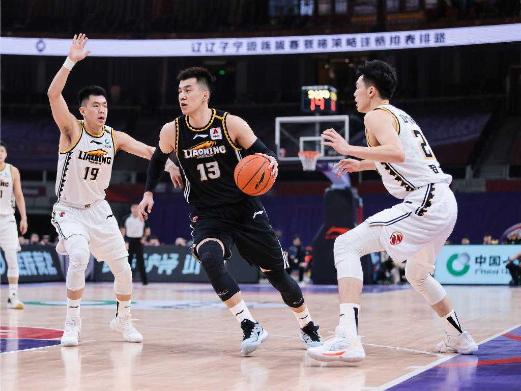 赛区脱颖而 赛区脱颖而