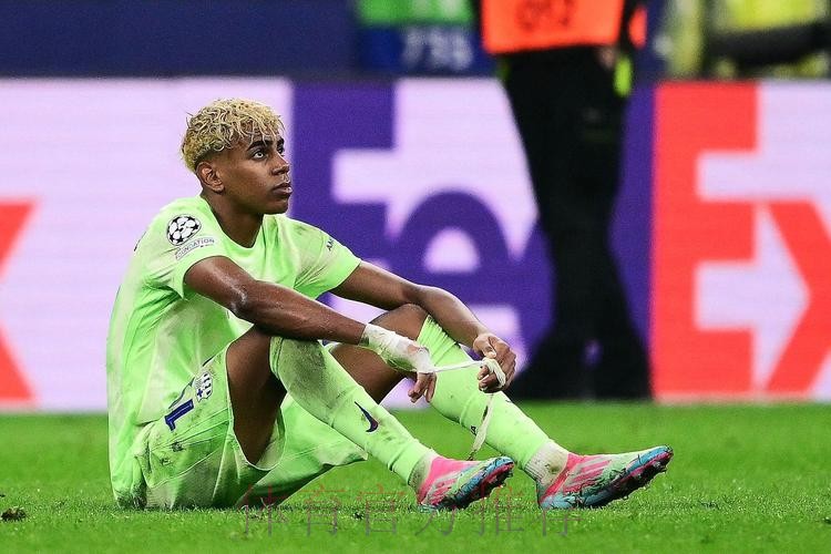 亚马尔本场对抗21胜12，2关键传球6过人，5次被犯规